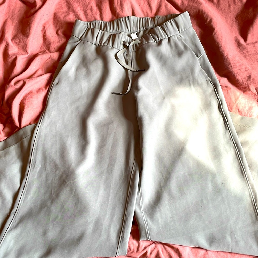lululemon wide leg drawstring pants with pockets
